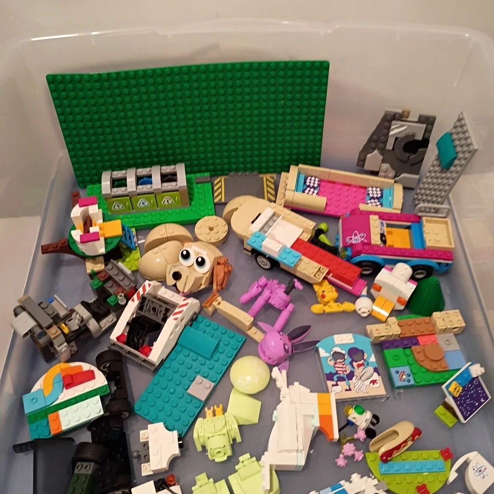Mixed Lego Sets Lot with 12 Minifigs and Instructions 5.5 Pounds, Incomplete
